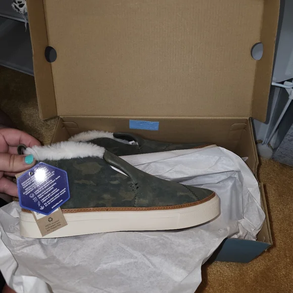 NWT Paxton TOMS - Picture 7 of 7